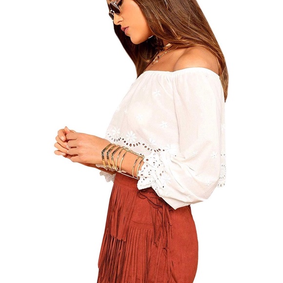 Lace Off Shoulder Sleeve Crop Top - Picture 3 of 6